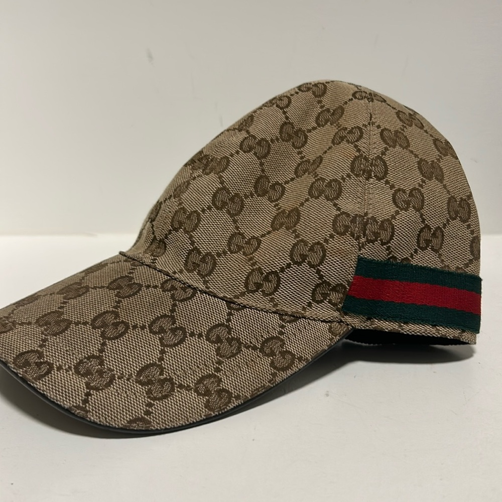 Gucci Supreme canvas baseball cap